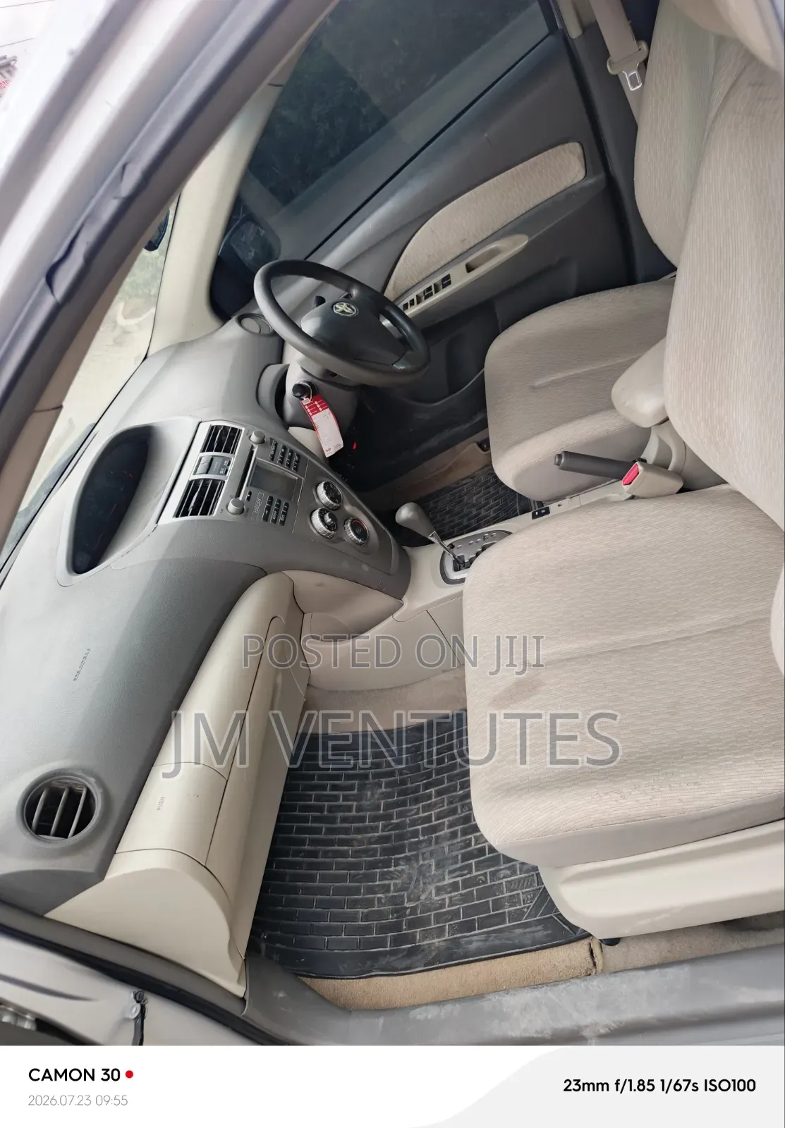 Toyota Belta 2012 Silver