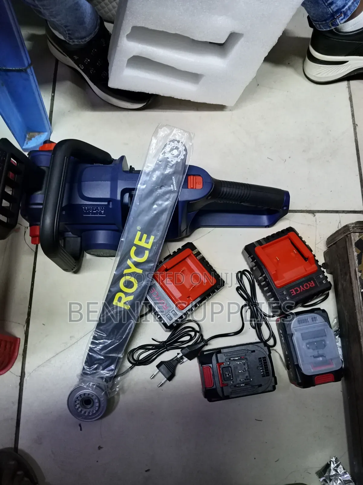 Royce Cordless Chainsaw