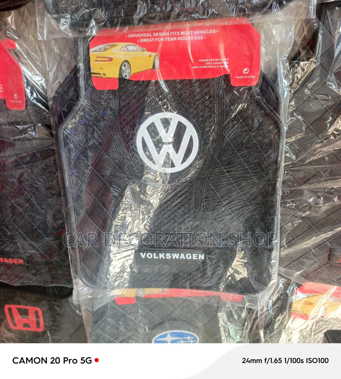 Universal Volkswagen Mats With White Prominent Vw Logo