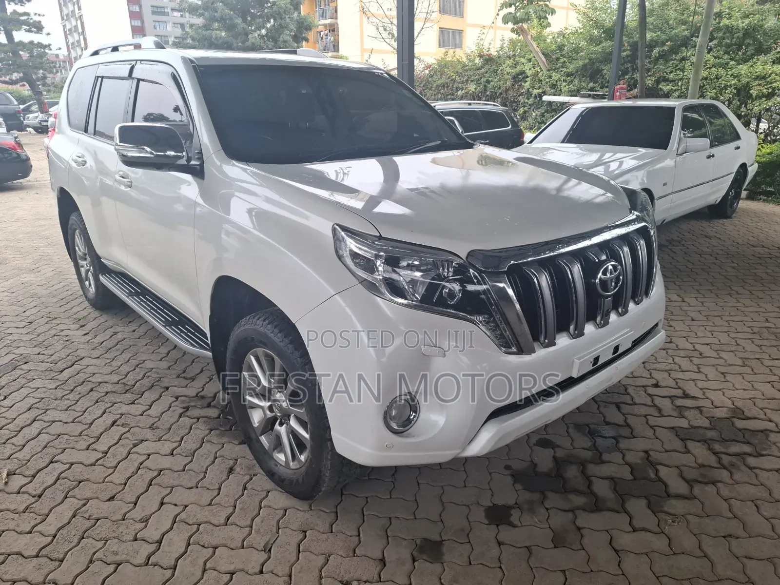 Toyota Land Cruiser Prado 2016 White