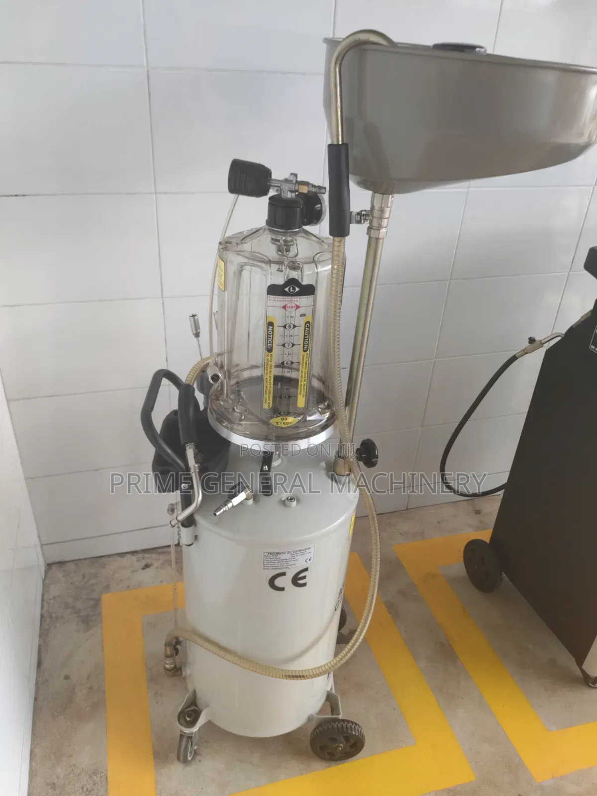 Oil Drainer With Suckers