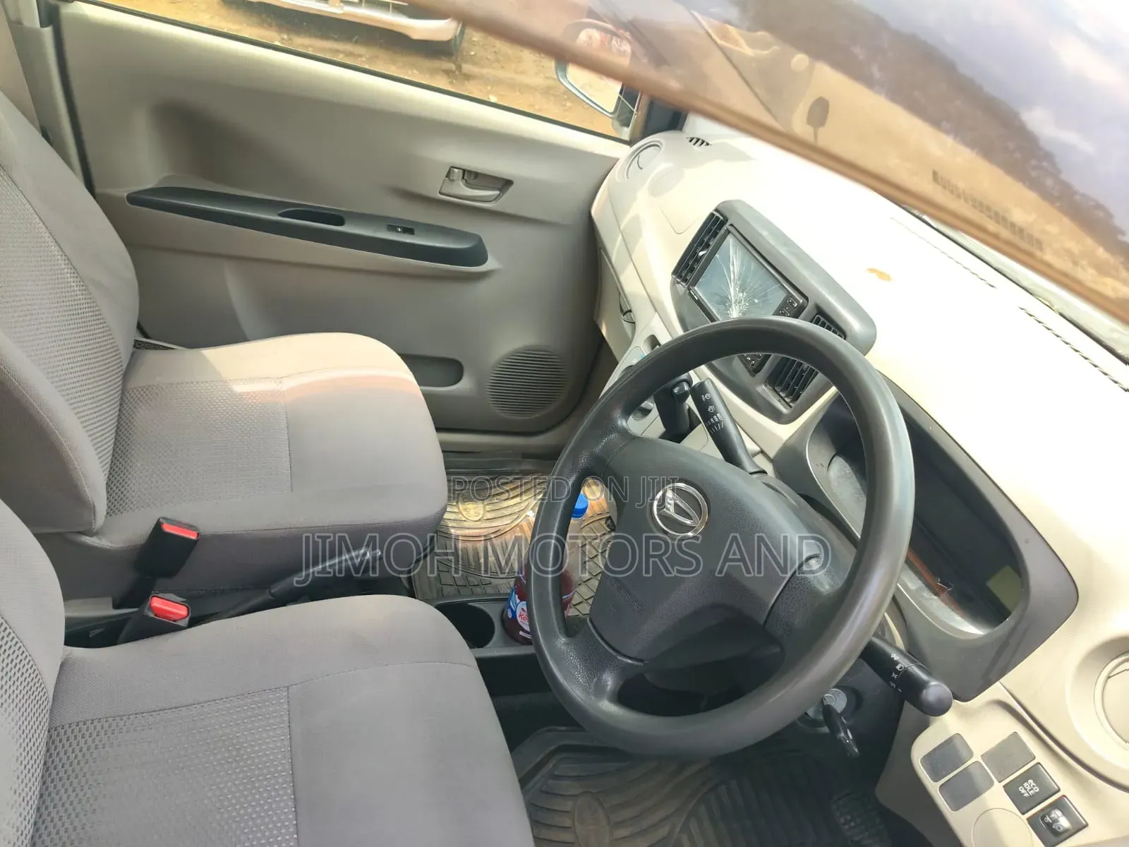 Daihatsu Mira 2016 White