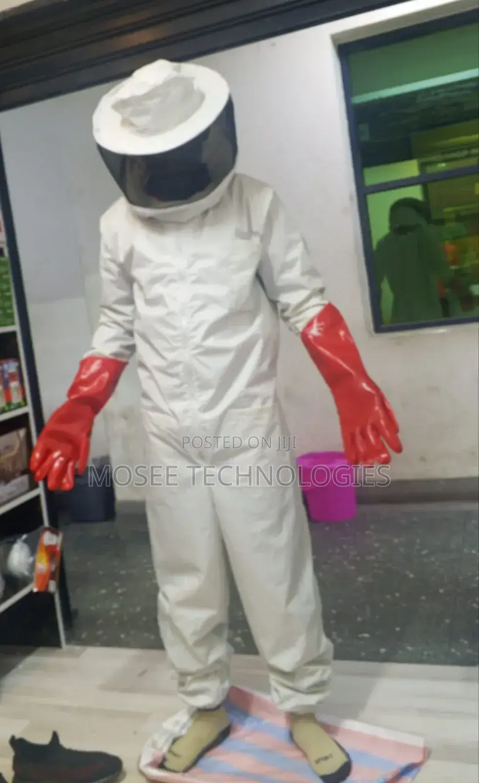 Professional Full Body Beekeeping Protective Suit With Veil Mask