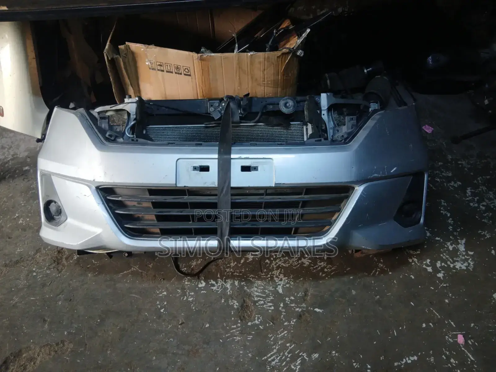 Nissan Serena C27 Nosecut