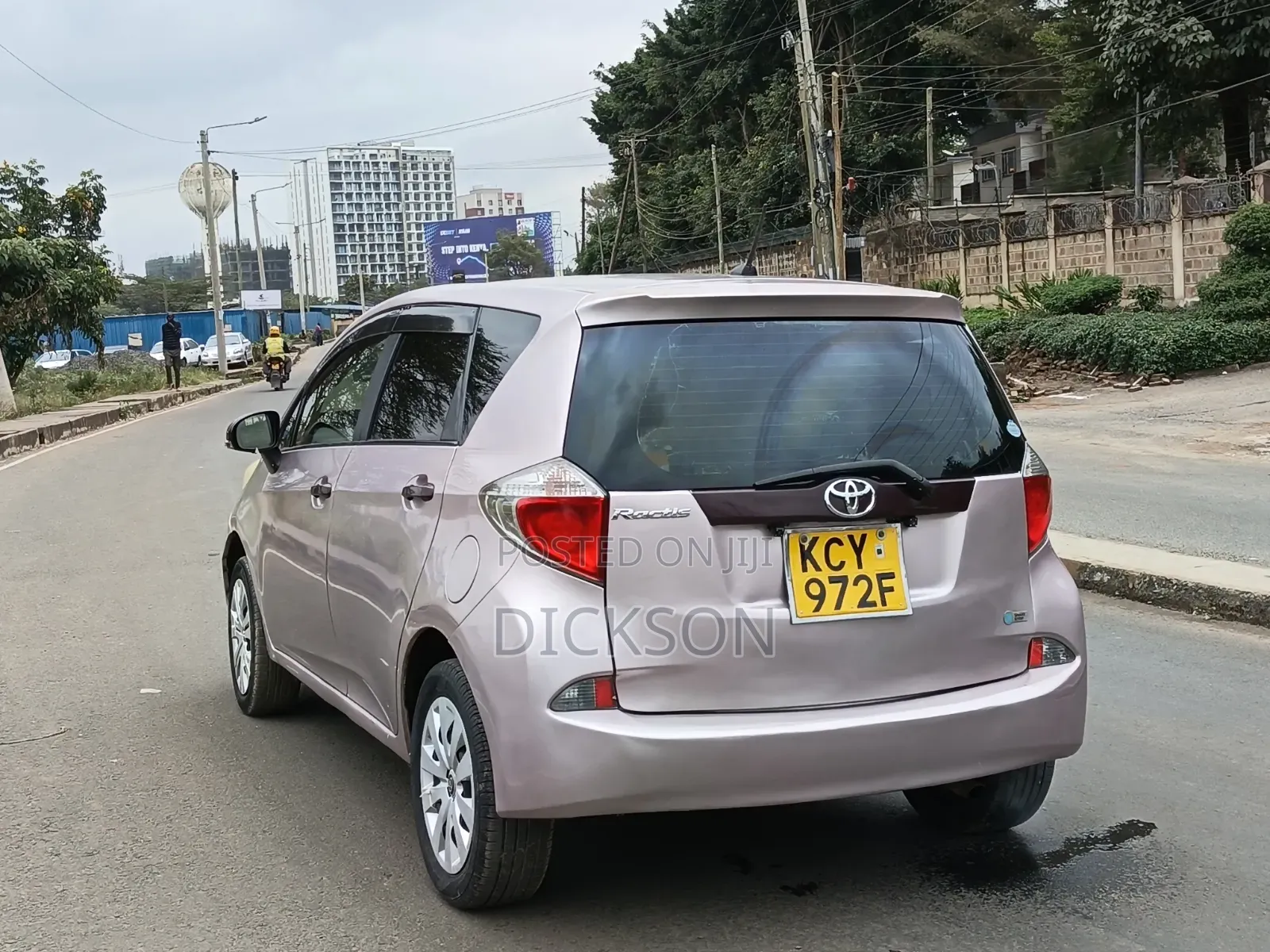 Toyota Ractis 2013 Purple