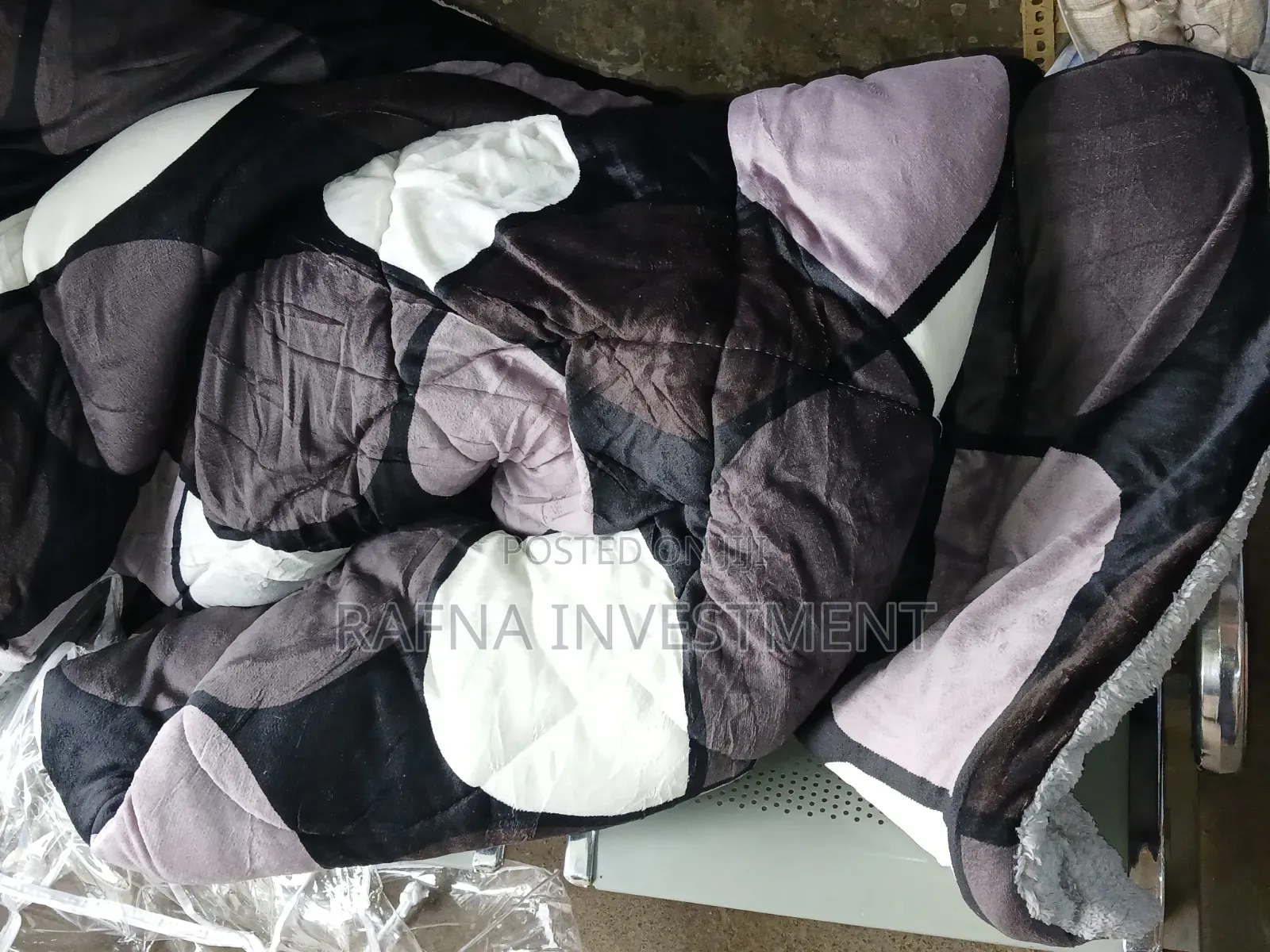 Woolen Duvets Offer at 1599