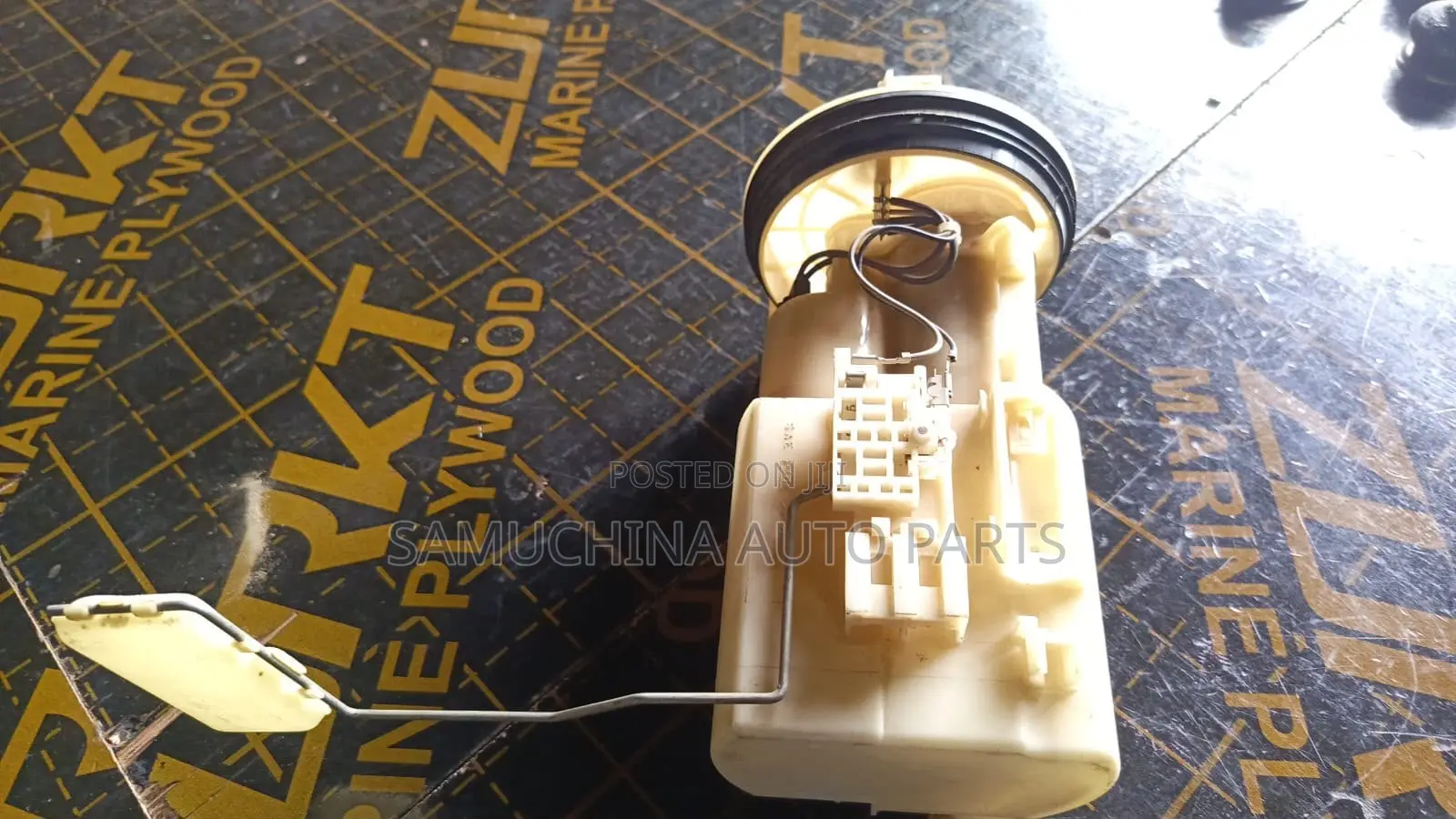 Fuel Pump Nissan Wingroad Y12