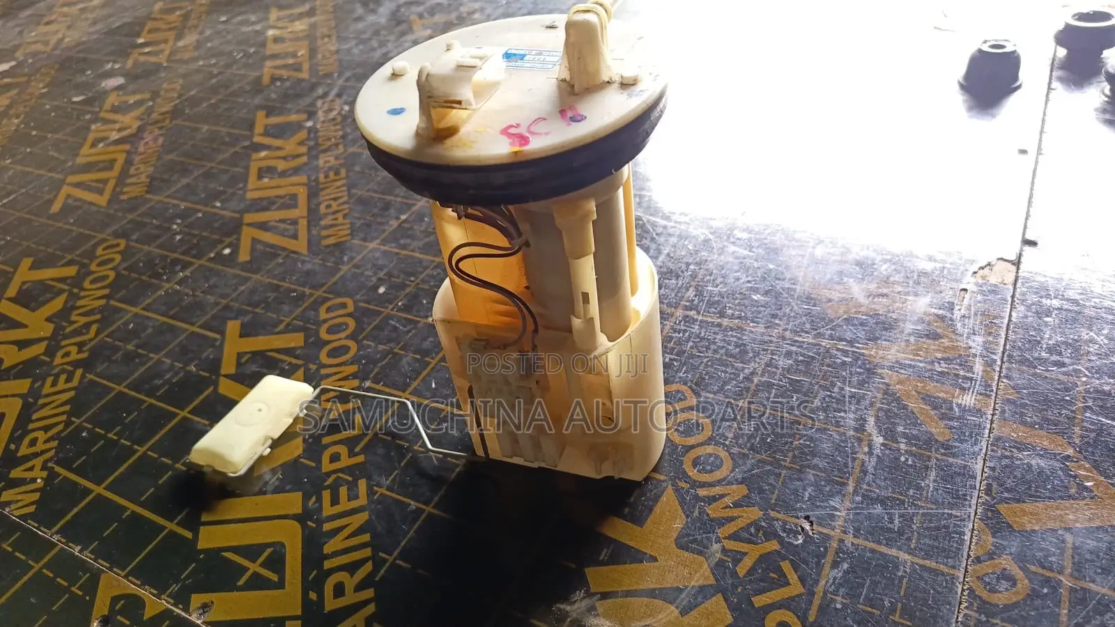 Fuel Pump Nissan Wingroad Y12