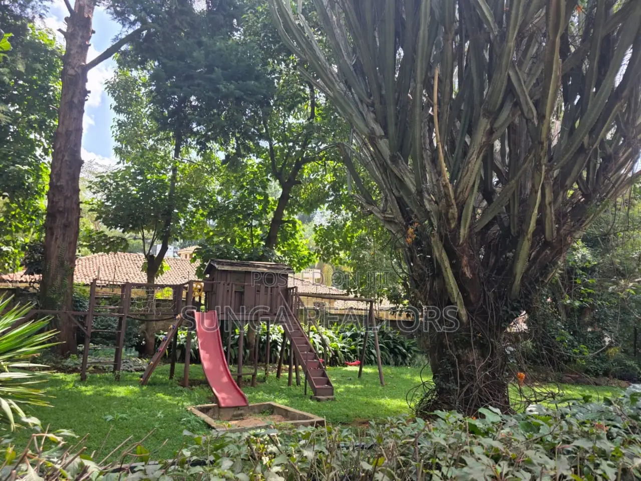 5bdrm Bungalow in Kyuna Estate for rent