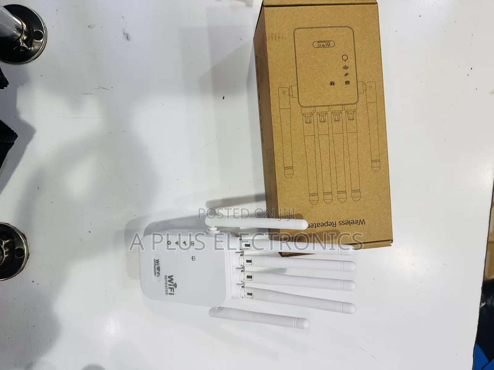 1200mbps Wifi Repeater WR36 – Eliminate WiFi Dead Zones