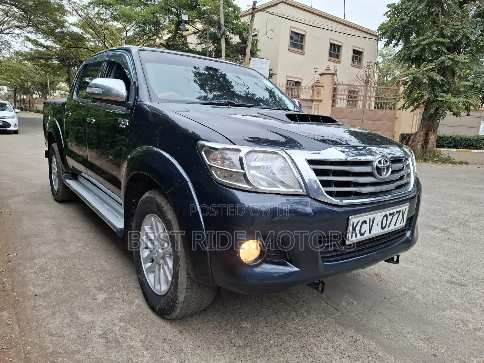 Toyota Hilux 3.0 D-4D 4x4 2013 Gray