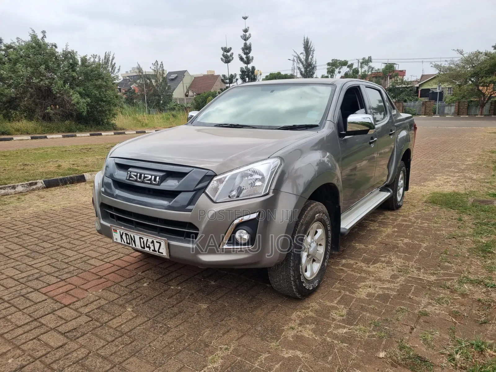 Isuzu D-MAX 2023 Gray
