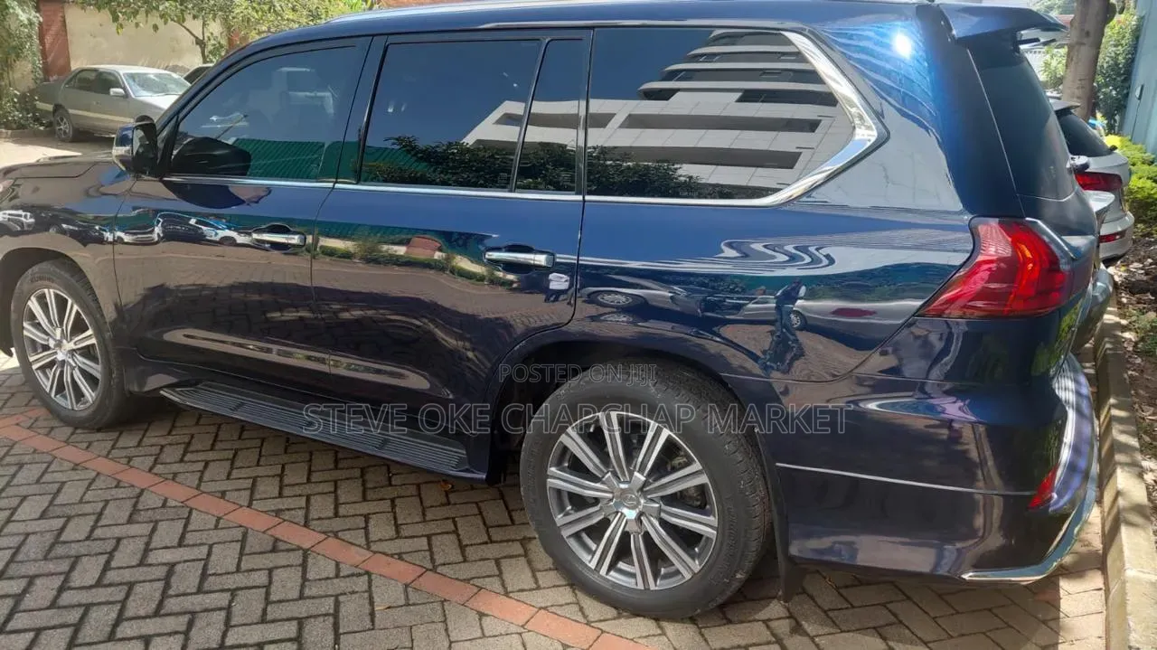 Lexus LX 2017 Black