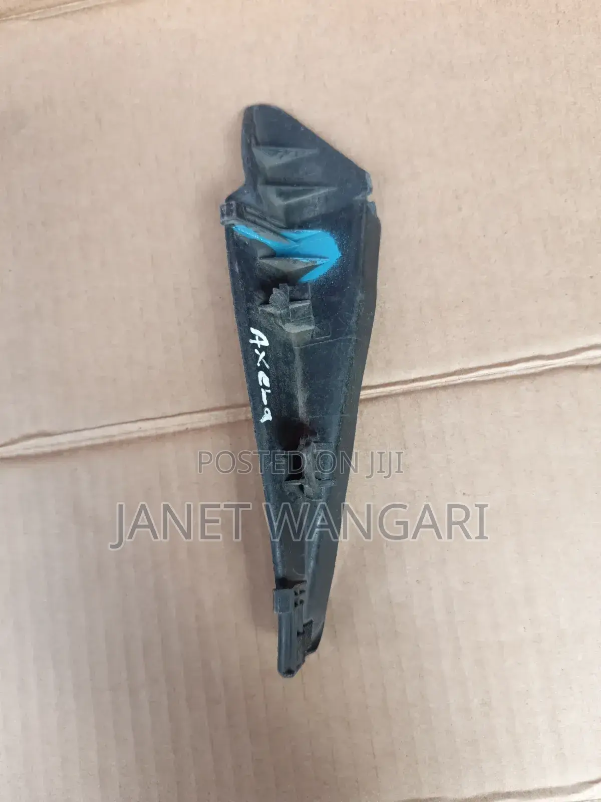 Windscreen Finisher/ Mirror Rubber Axela