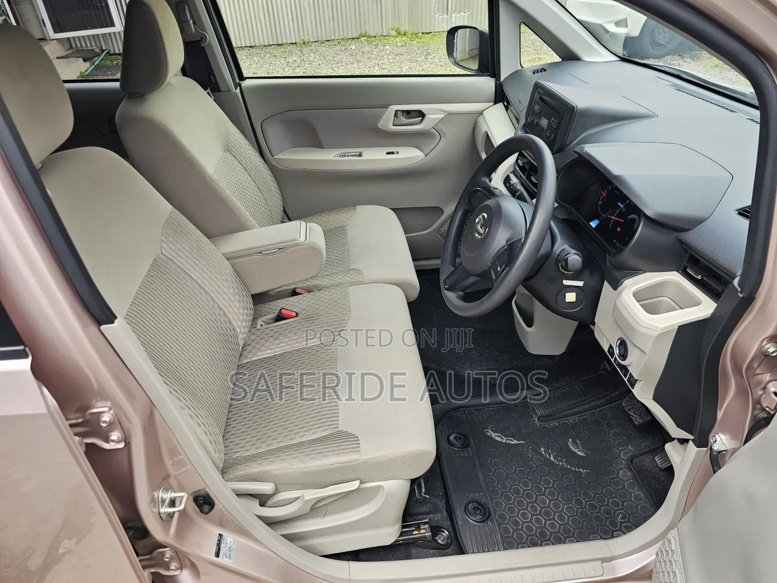 Daihatsu Move 2019 Gold