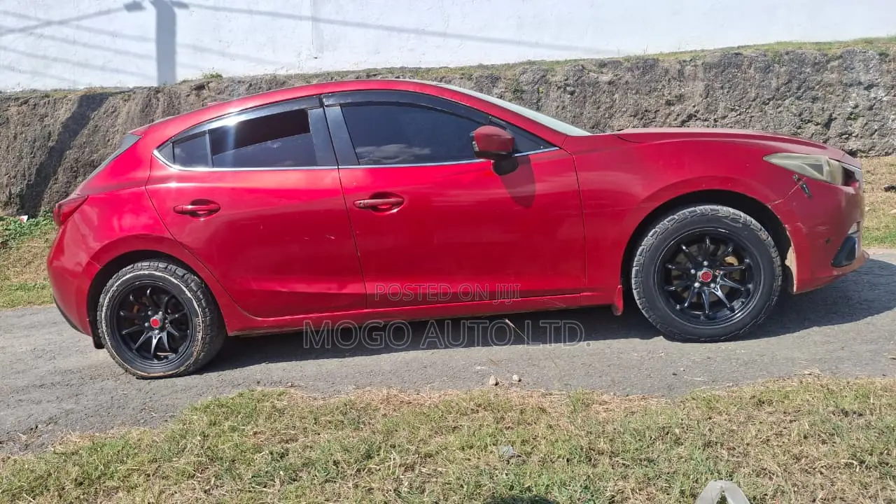 Mazda Axela SV Premium 2014 Red