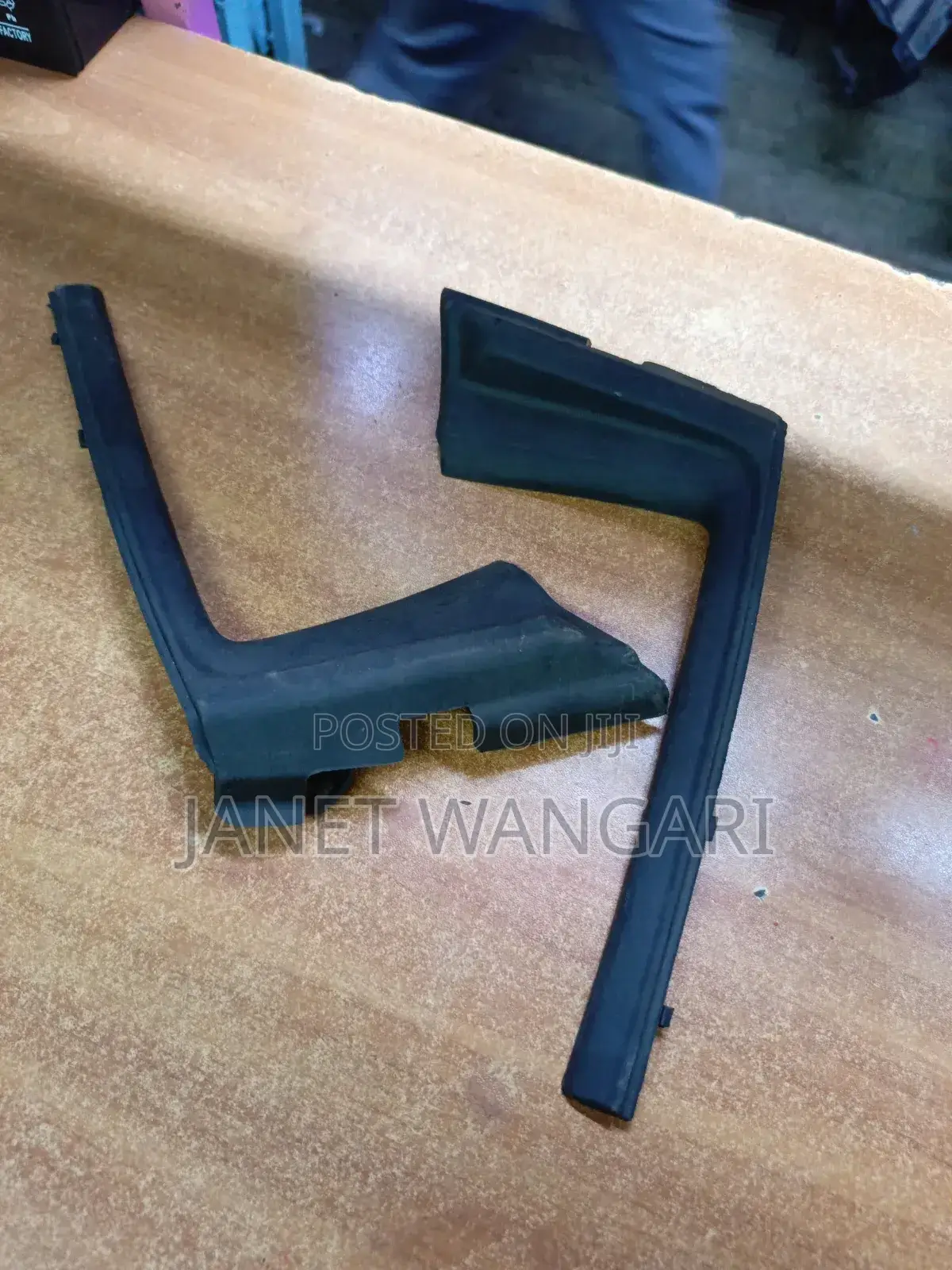 Windscreen Finisher Toyota Vitz 2012 Jewela