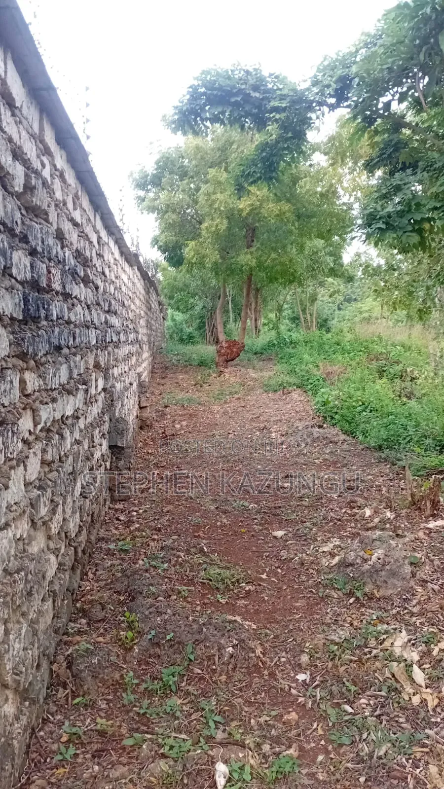 Galu's 2nd Row's End; 1/4 Acre Plot at Galu Beach Near the Beach.