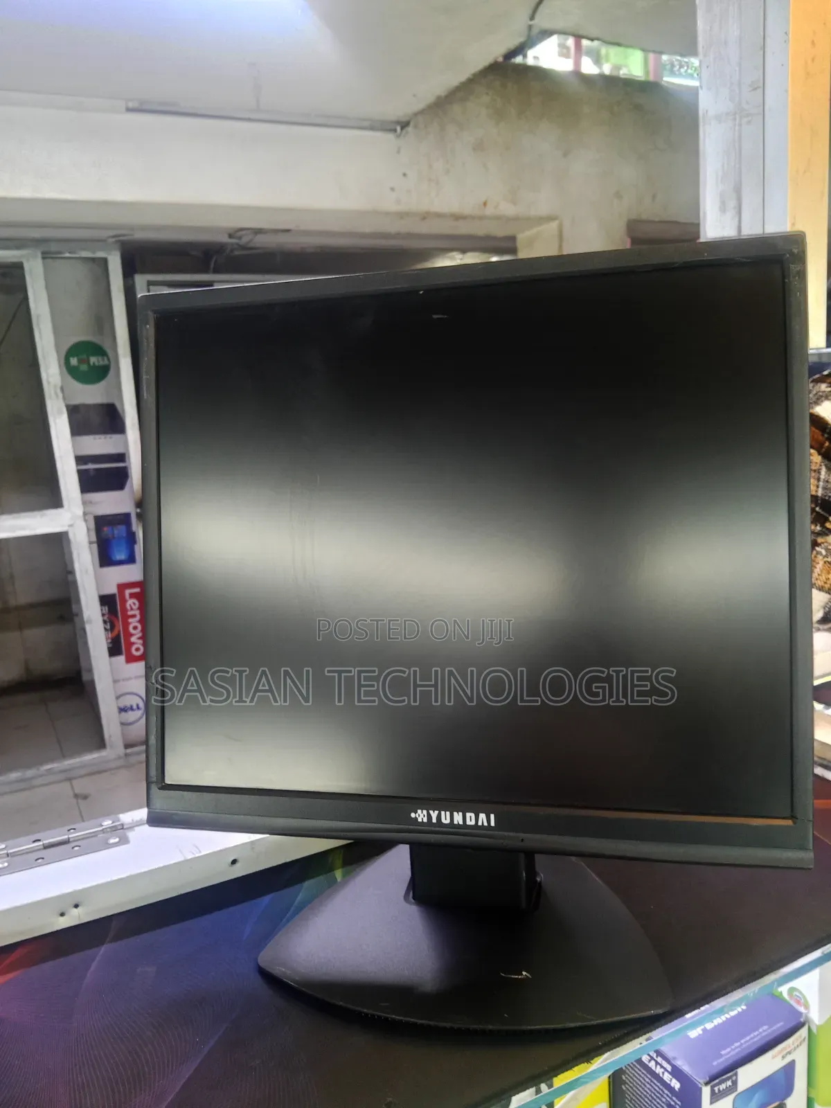 Hyundai 19 Inches Monitor Refu