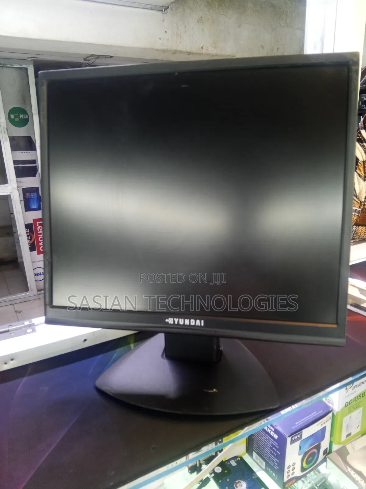 Hyundai 19 Inches Monitor Refu