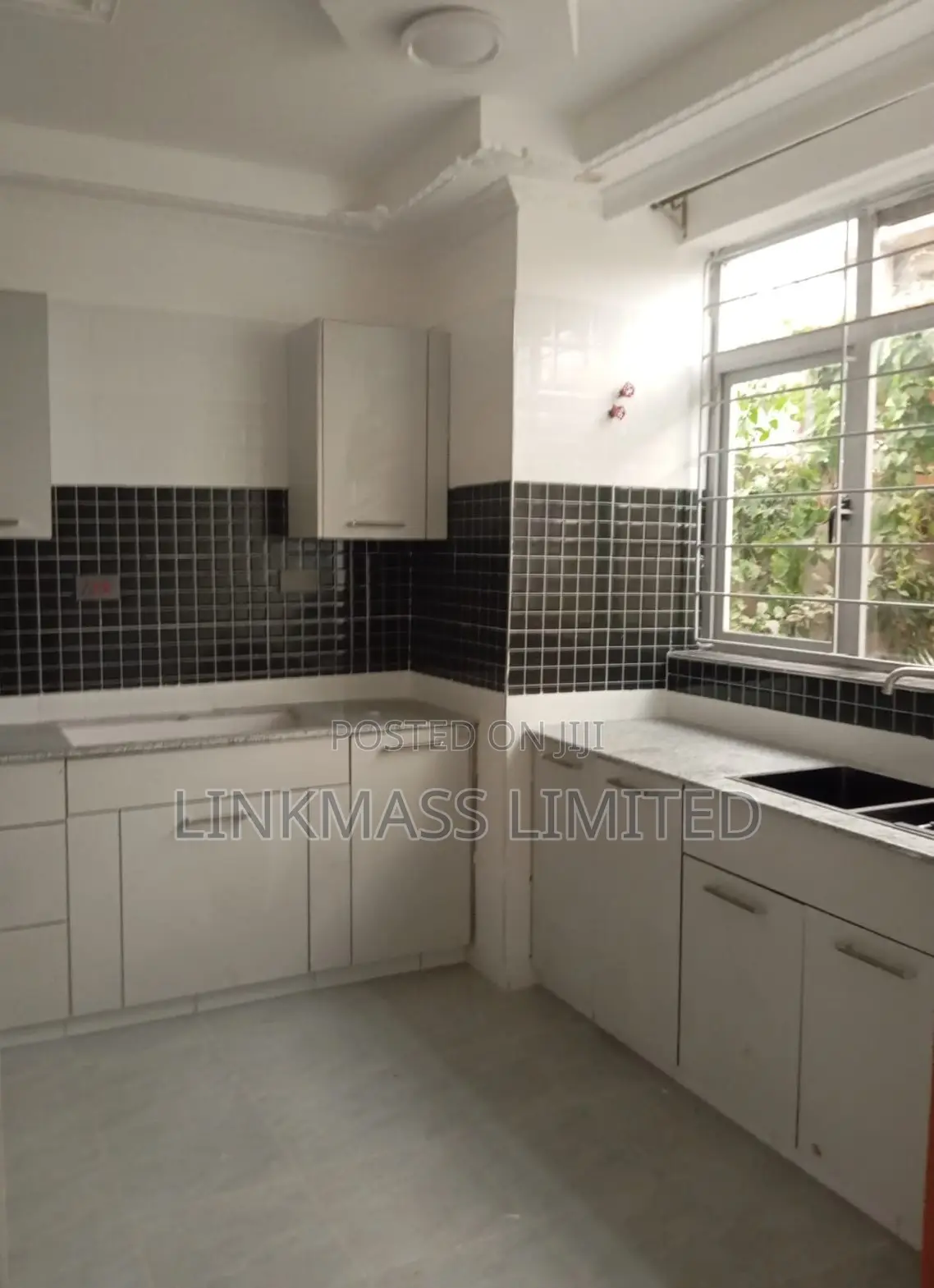 4bdrm House in Mwananchi Rd, Gateway Mall Area for rent
