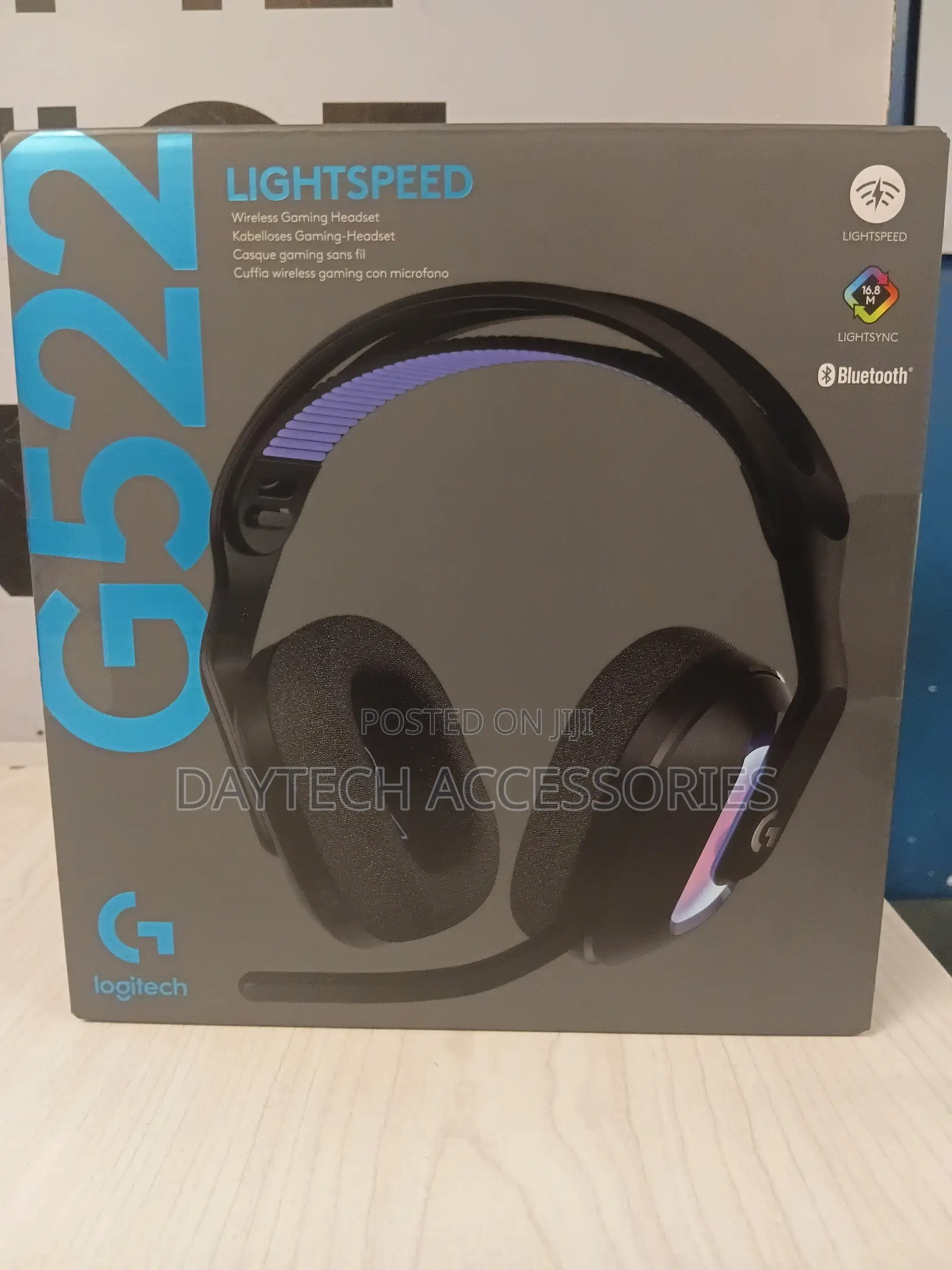 Logitech G522 Lightspeed Wireless Gaming Tri-Mode Headset.