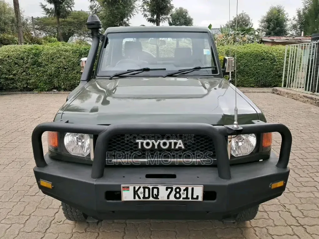 Toyota Land Cruiser 2012 Green