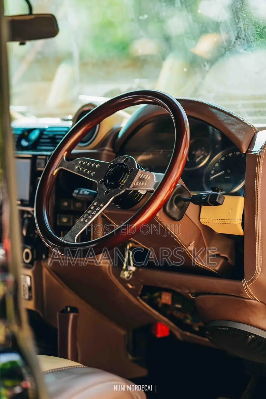 Land Rover Defender 2010 Black