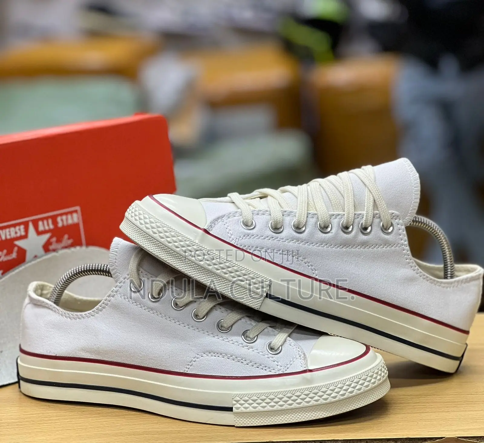 Converse Low Shoes