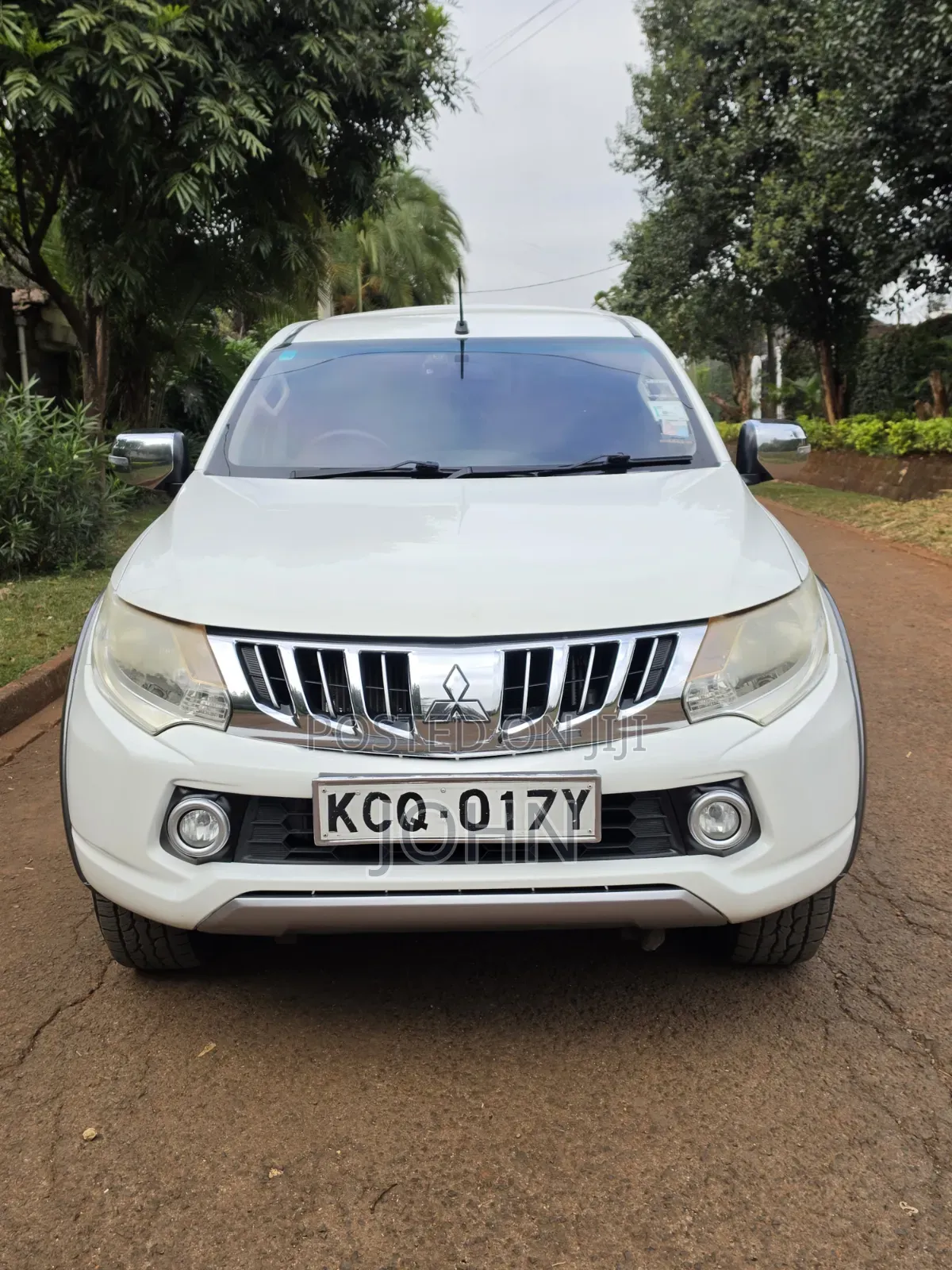 Mitsubishi L200 Double Cab 2.2 4WD 2016 Pearl
