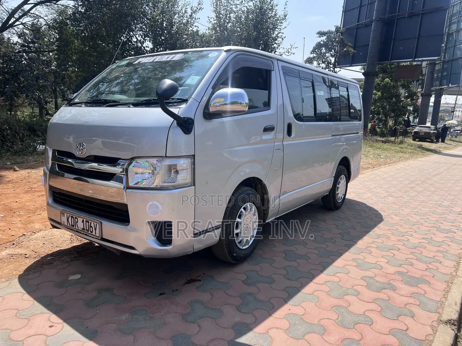Toyota HiAce 2017 Silver