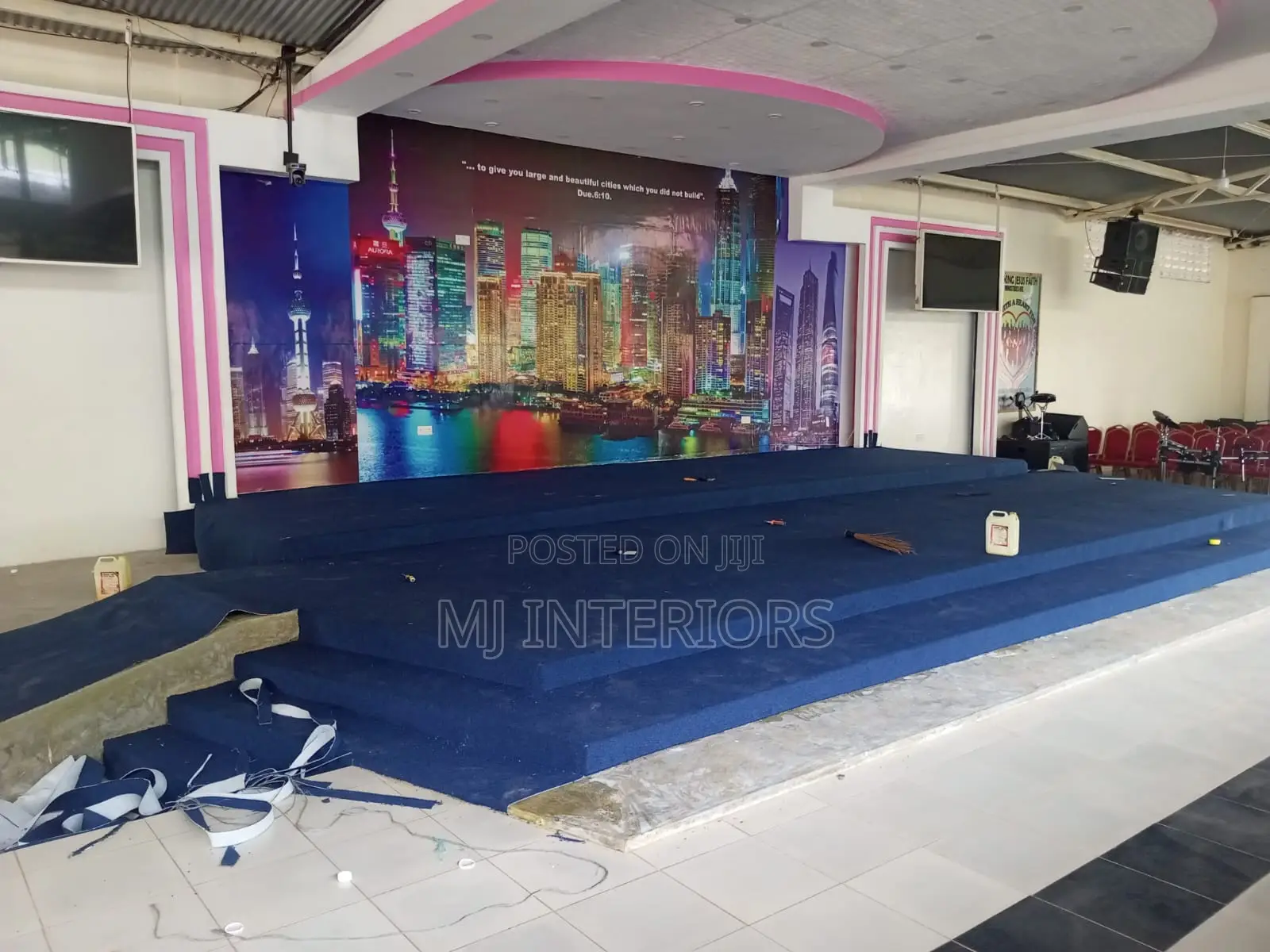 Navy Blue Delta Wall to Wall Carpet With Rich Color Finish