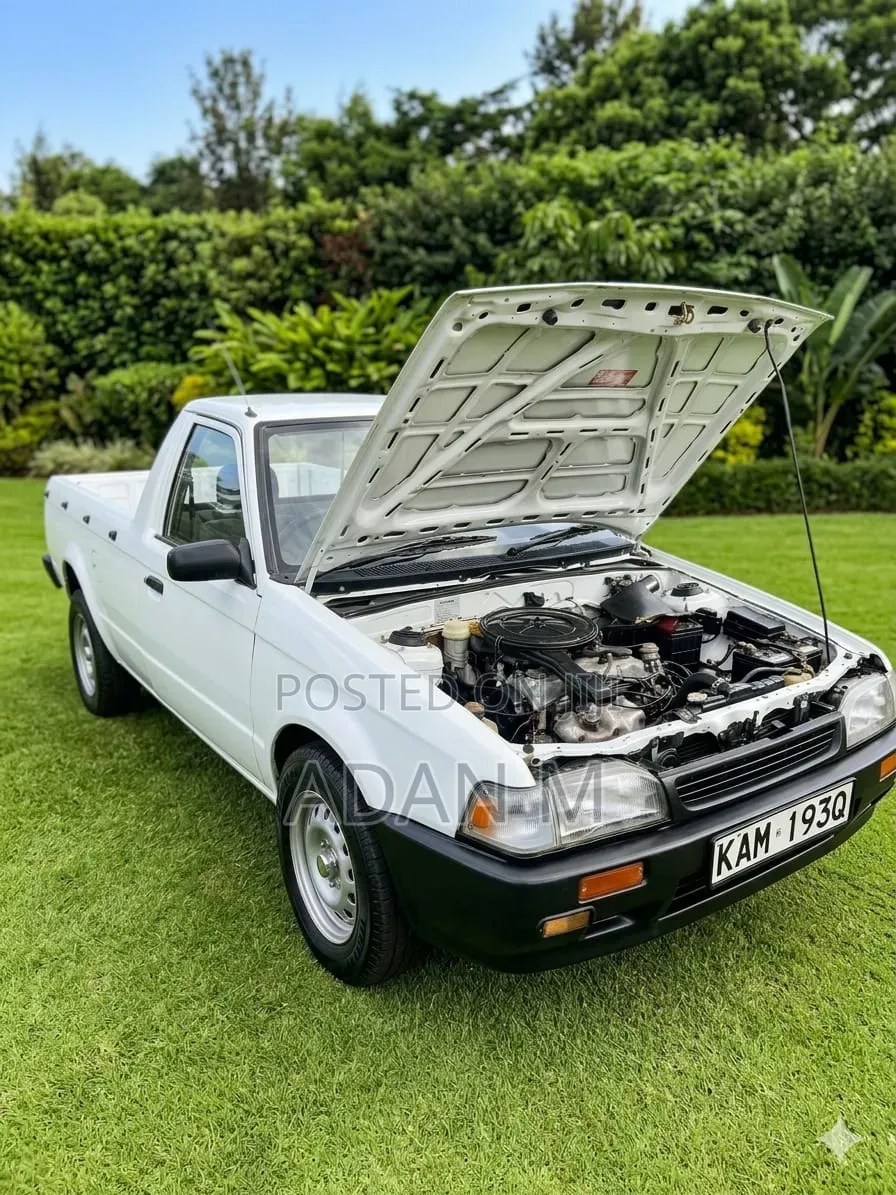 Mazda Rustler 2000 White
