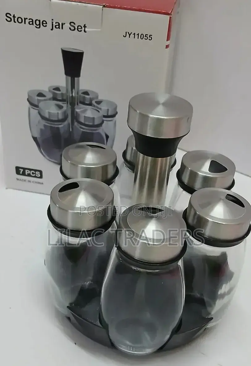 * 7 in 1 Kitchen Rotating Spice Bottle Set