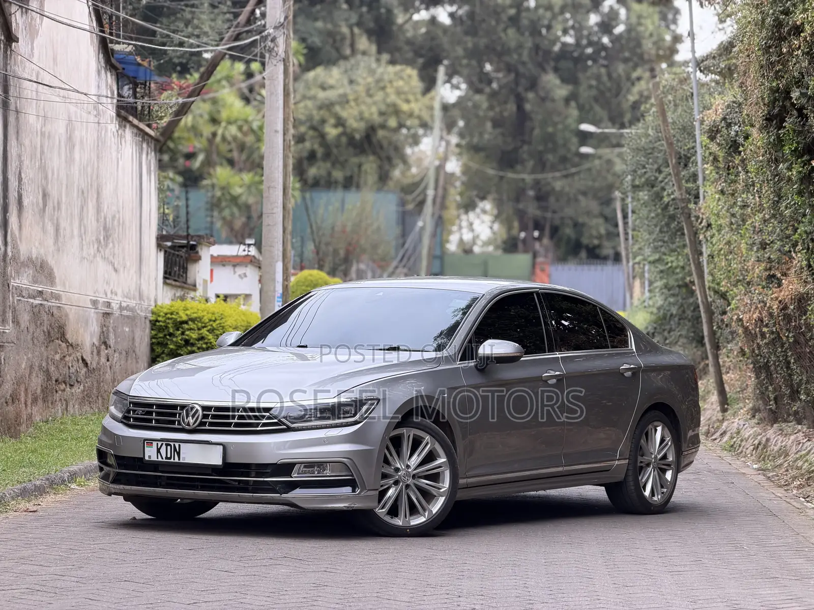 Volkswagen Passat TDI R-Line 4dr Sedan (2.0L 4cyl) 2016 Silver