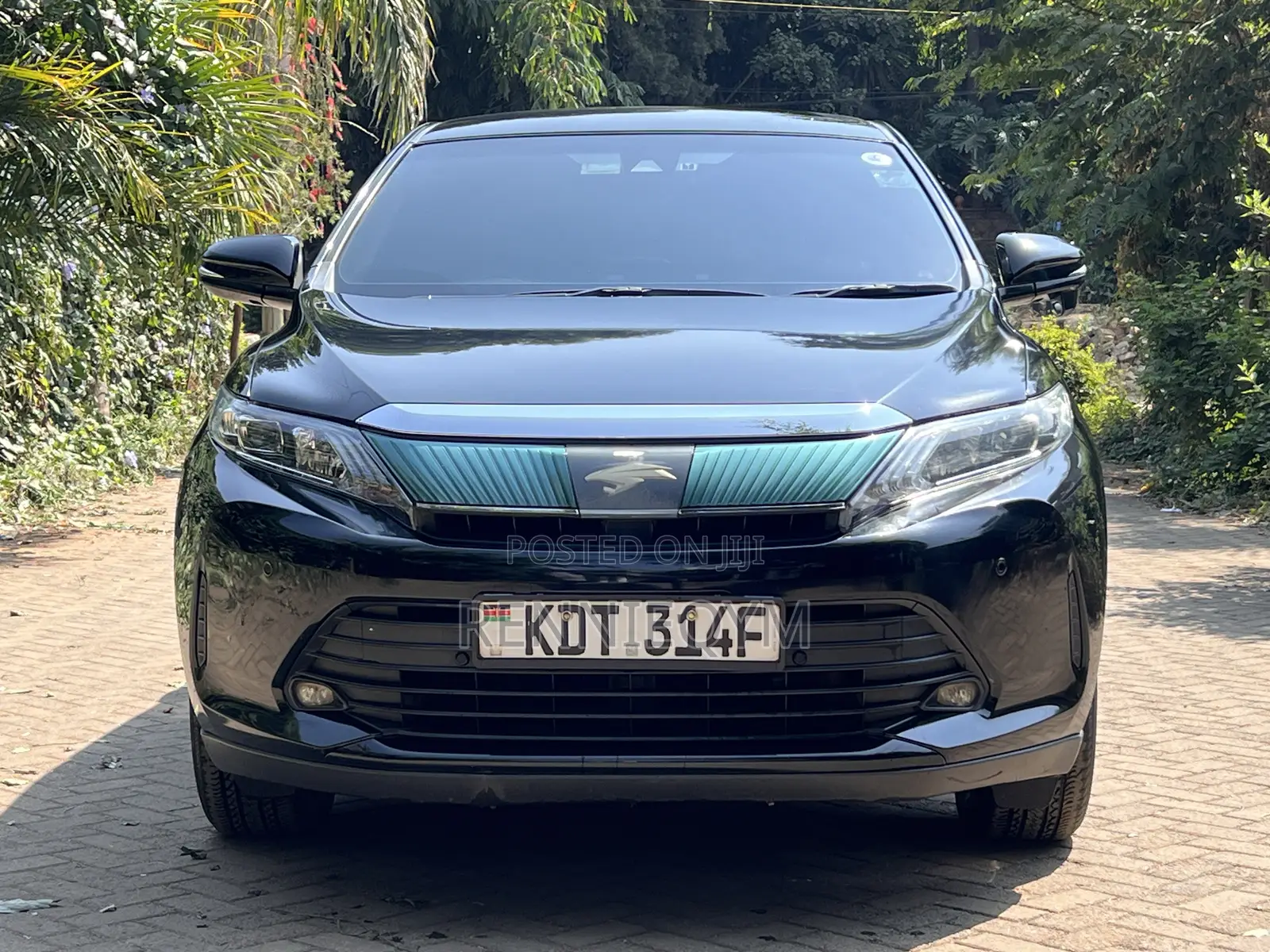 Toyota Harrier 2.0 2018 Black