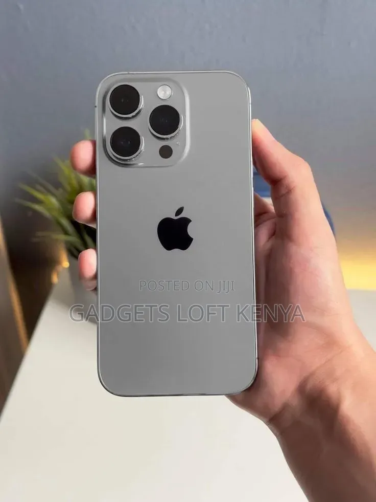 New Apple iPhone 15 Pro 256 GB