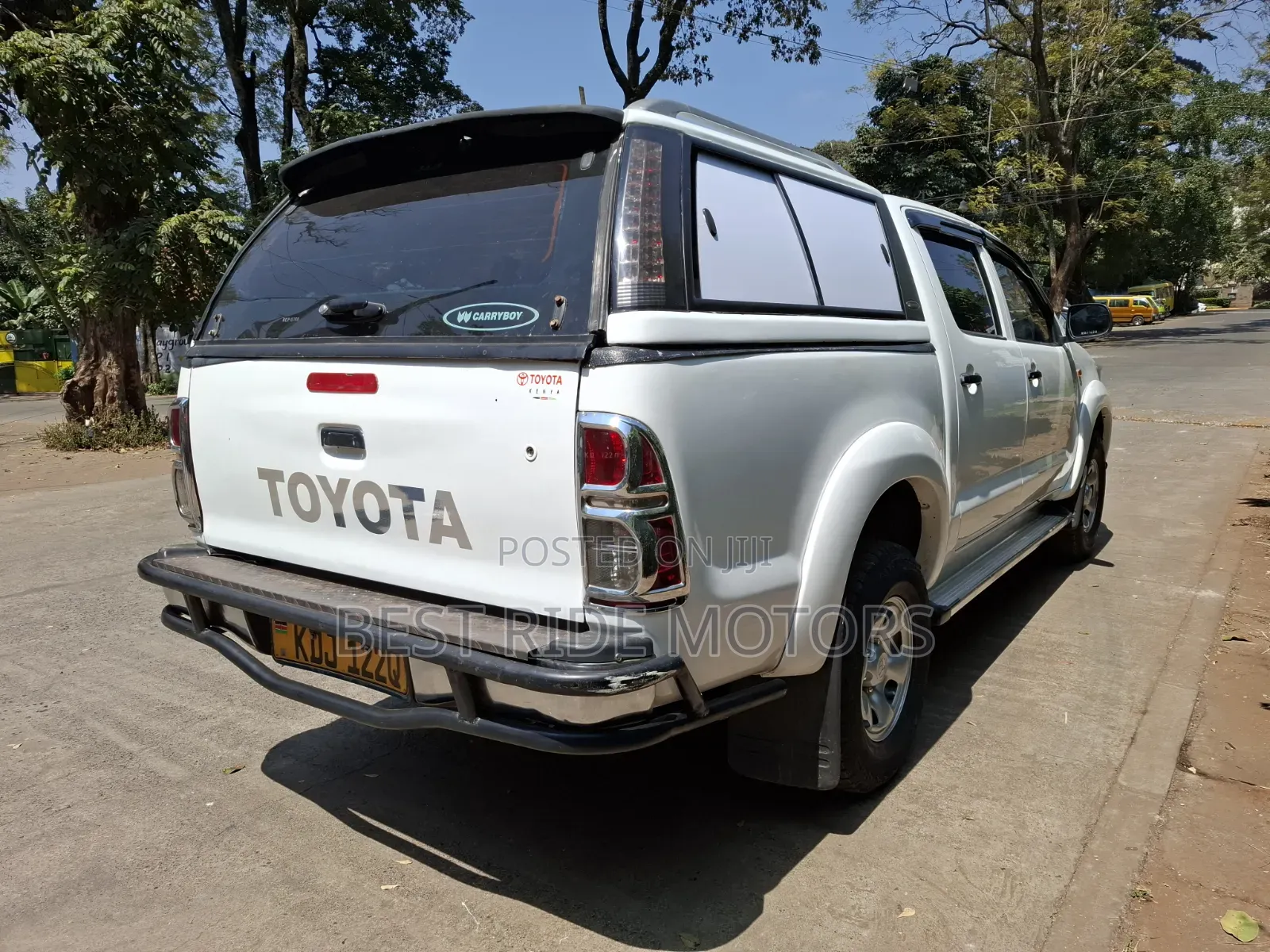 Toyota Hilux 2015 White