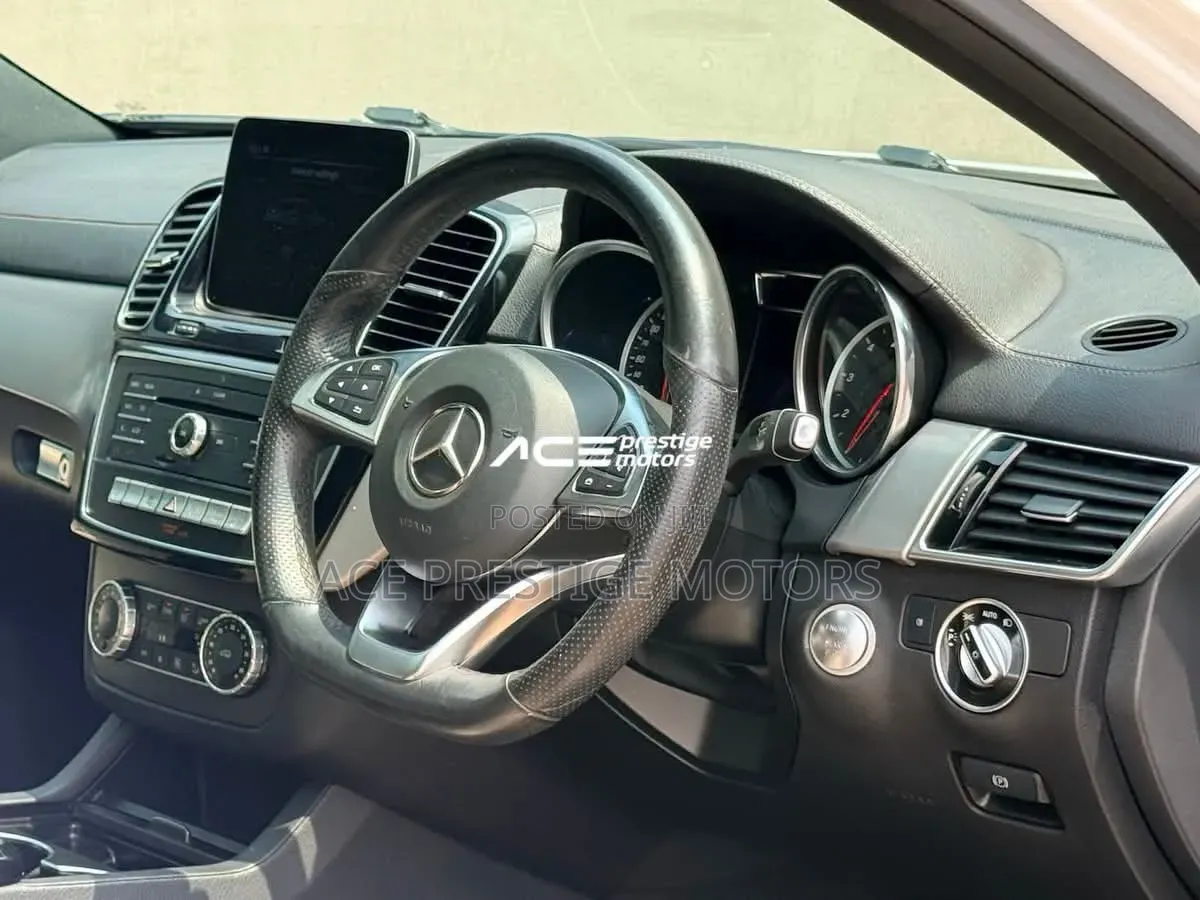 Mercedes-Benz GLE-Class 2019 White