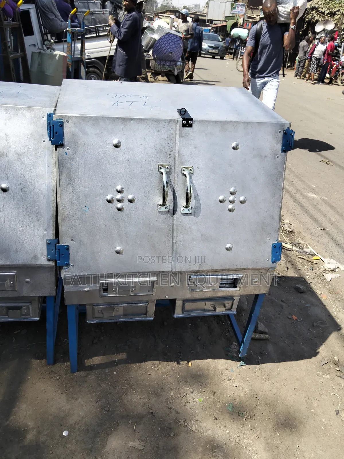 Charcoal Oven Cake Maker
