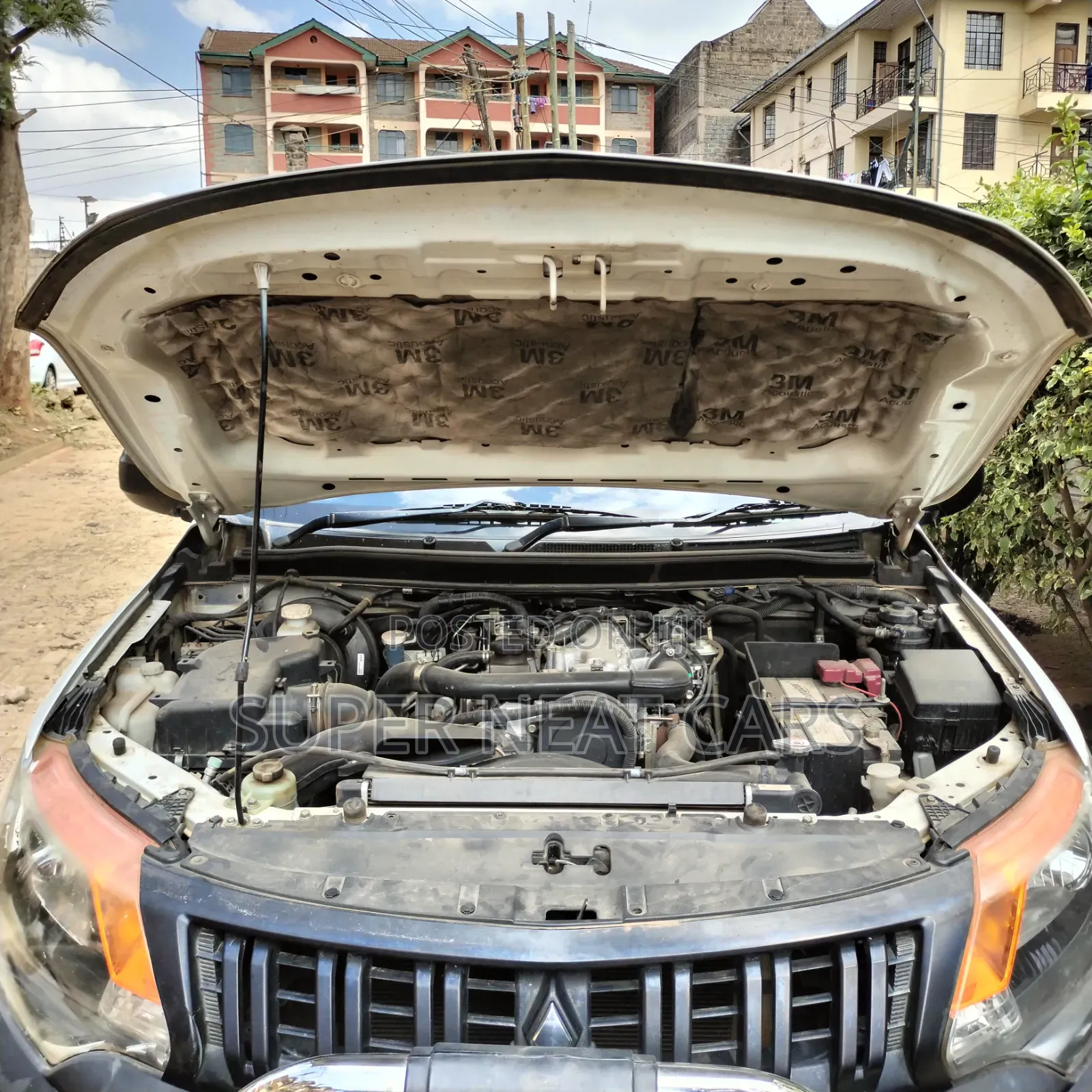 Mitsubishi L200 2018 White