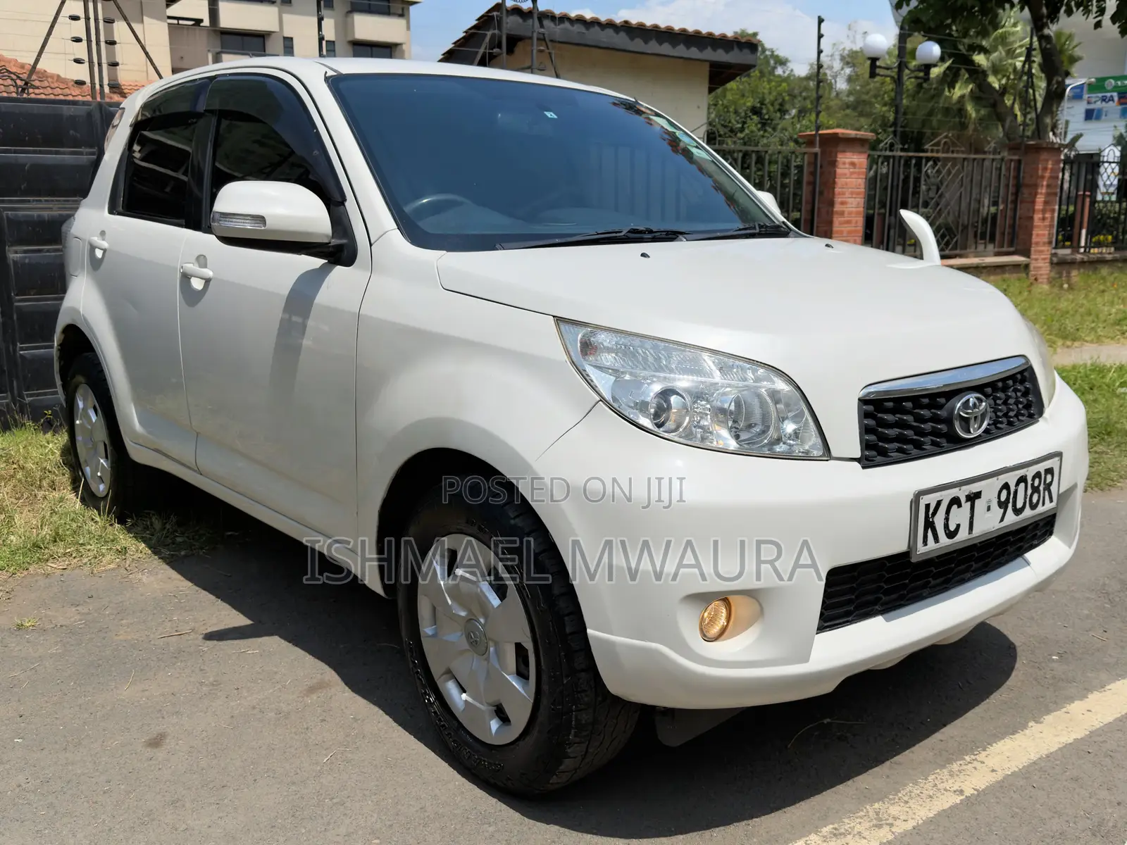 Toyota Rush 1.5 AWD 2012 White