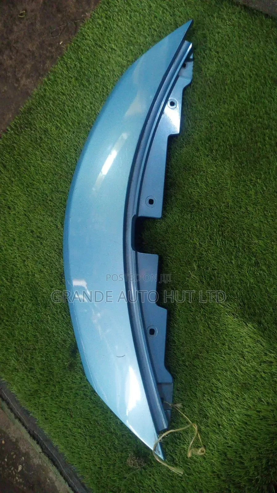 Nissan Note E12 Top Grill