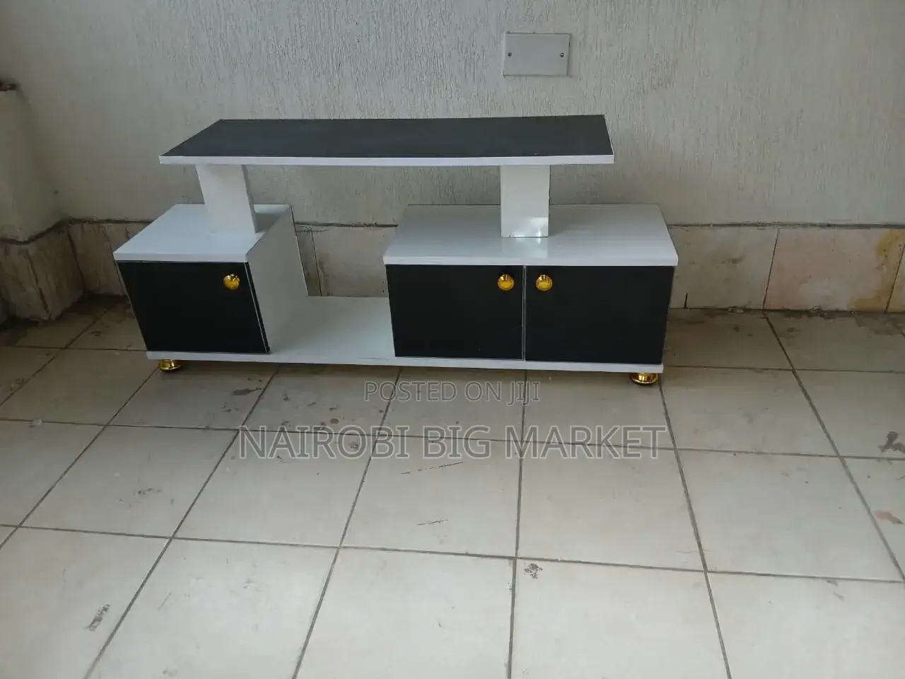 Instanbul TV Stand Black and White