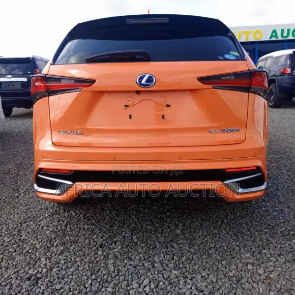 Lexus NX 2018 Orange