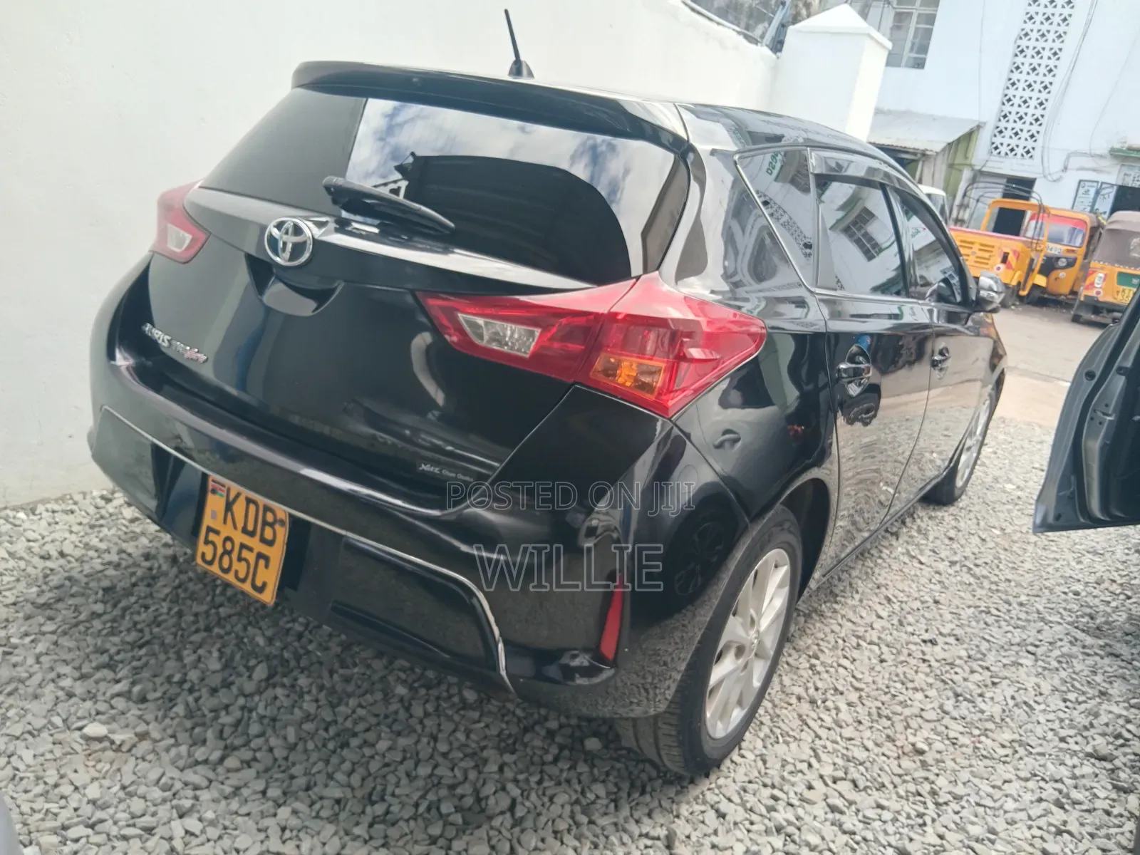 Toyota Auris 2014 Black