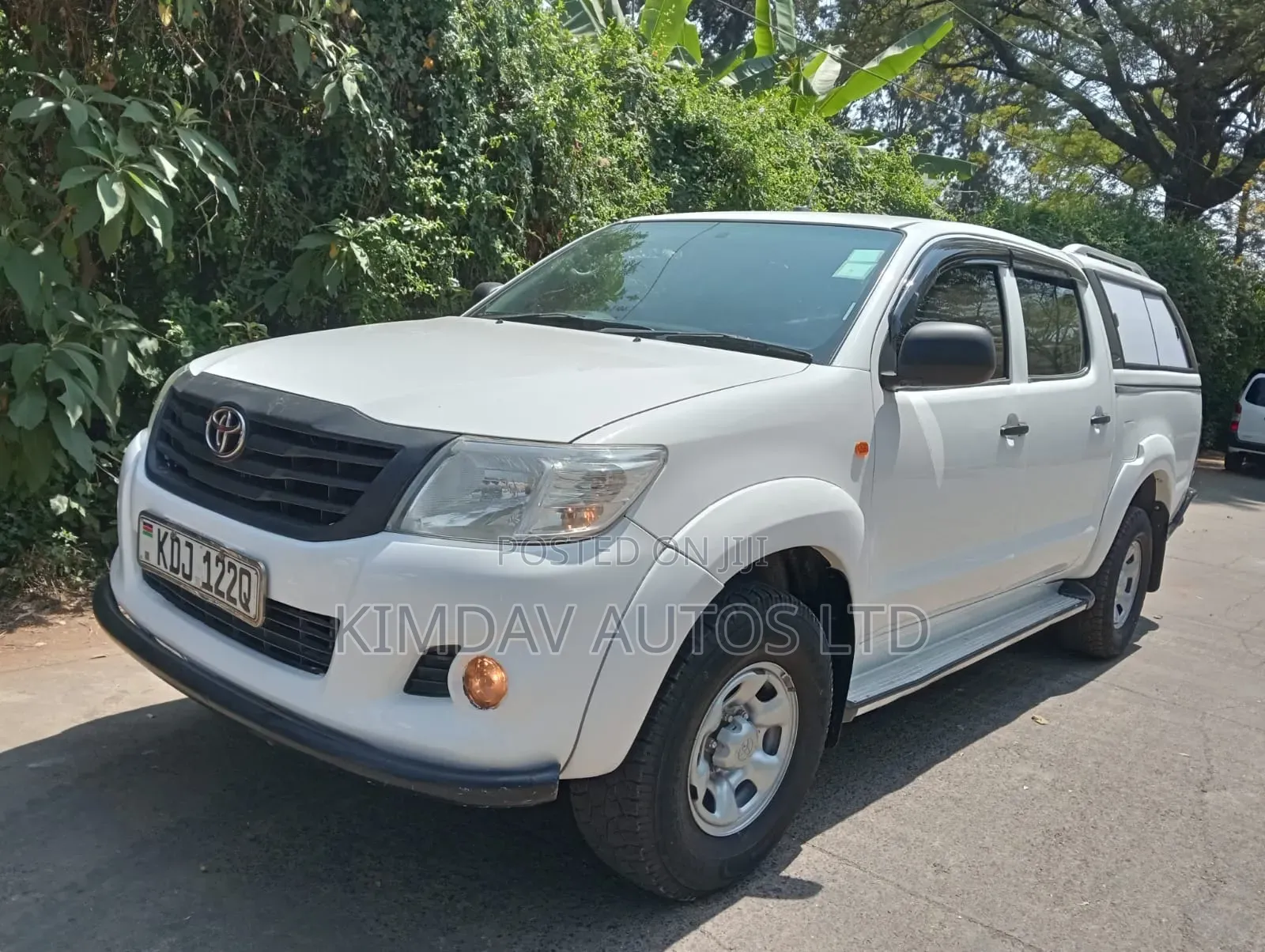 Toyota Hilux 2013 White