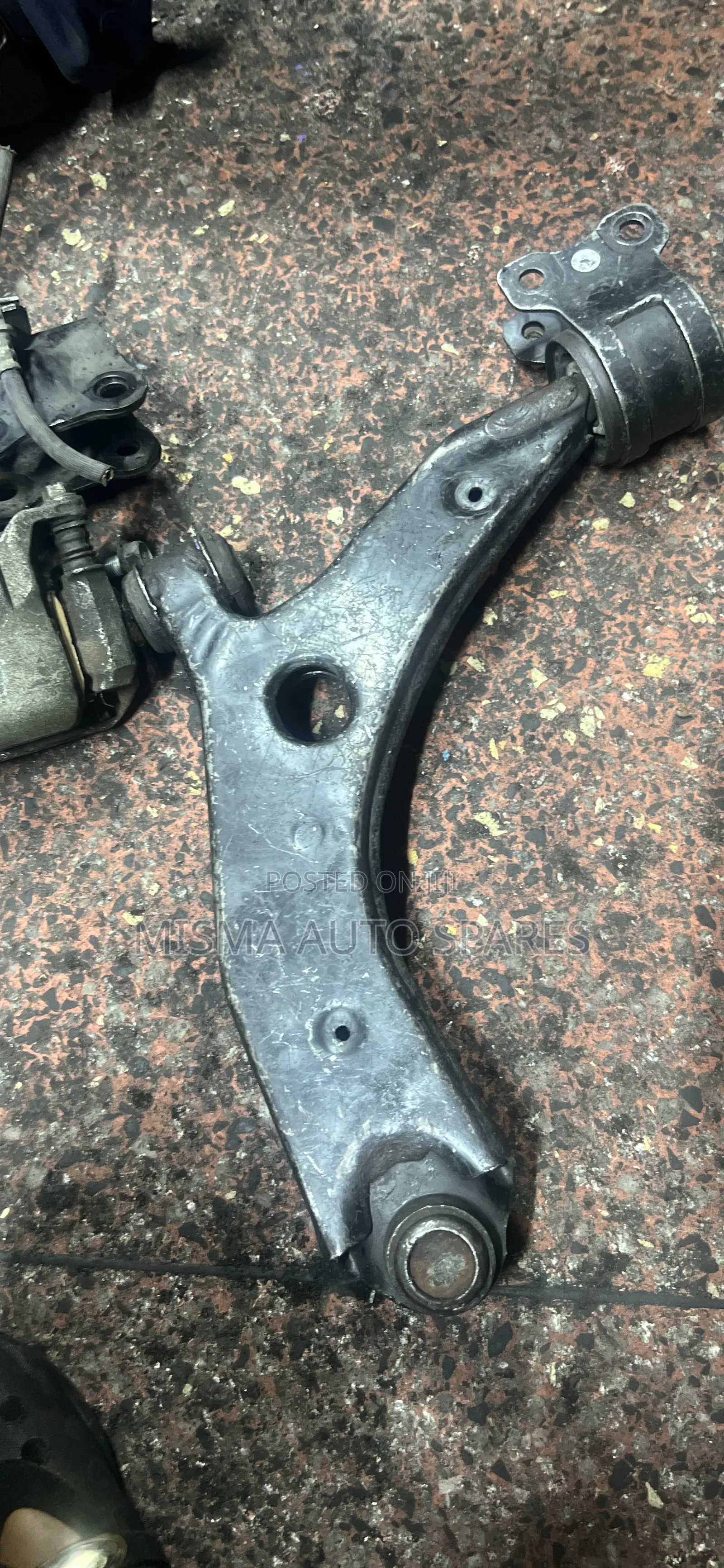 Control Arm Mazda Axela