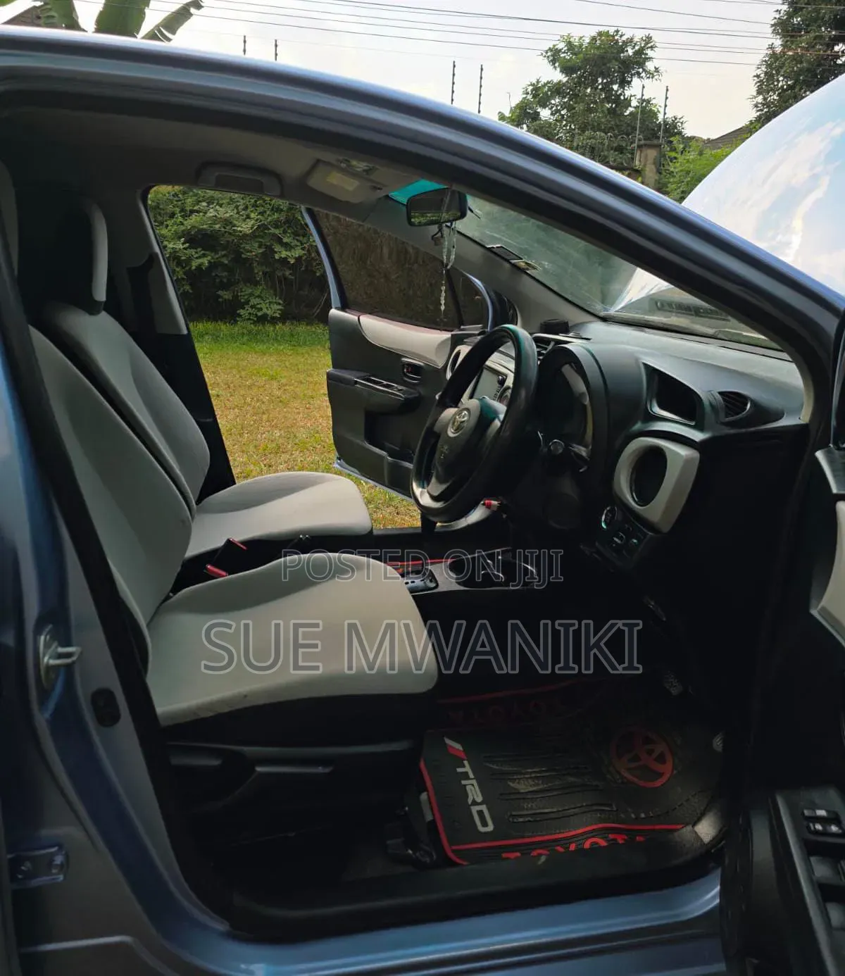 Toyota Vitz 2012 Blue