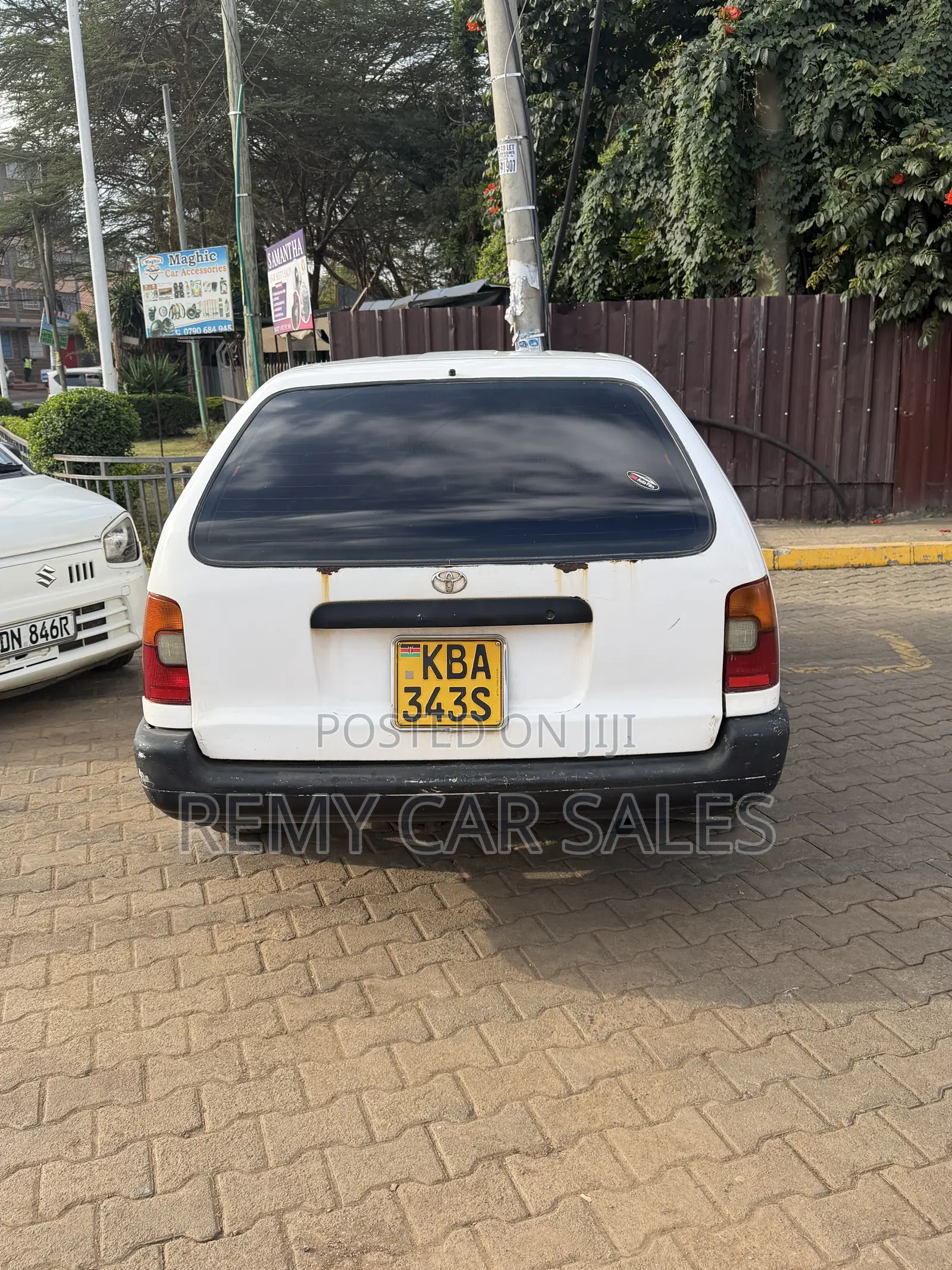 Toyota Corolla 2002 White